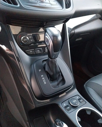 Ford Kuga cena 58900 przebieg: 198000, rok produkcji 2015 z Gryfino małe 379